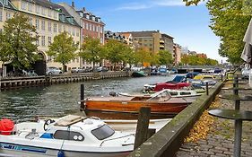 Lux Boutique Apt, Central, Canals And Metro Station